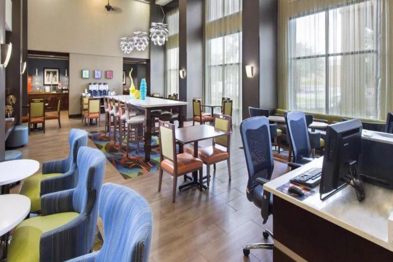 Hampton Inn & Suites Pensacola I-10 N At University Town Plaza Екстериор снимка