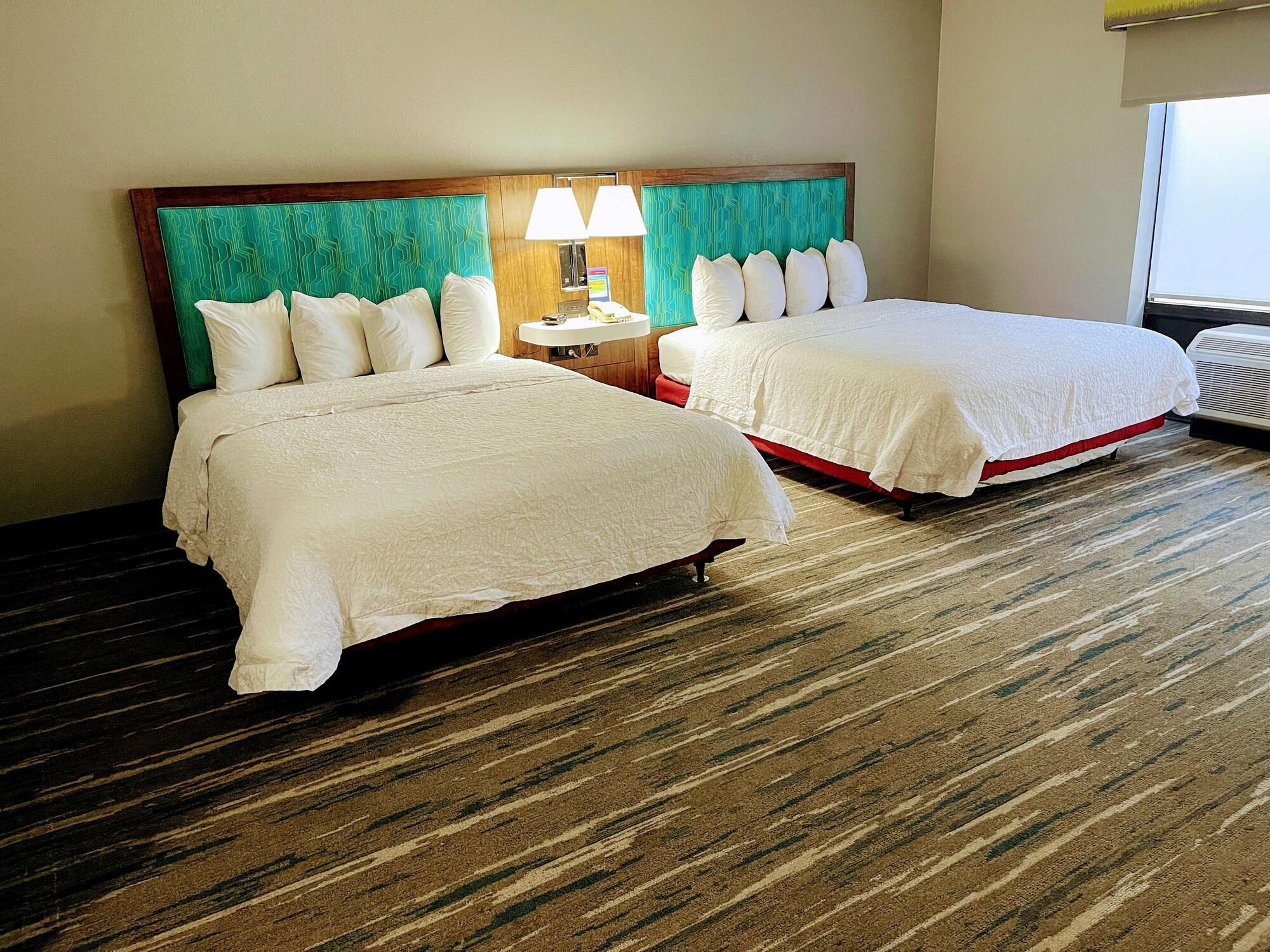 Hampton Inn & Suites Pensacola I-10 N At University Town Plaza Екстериор снимка