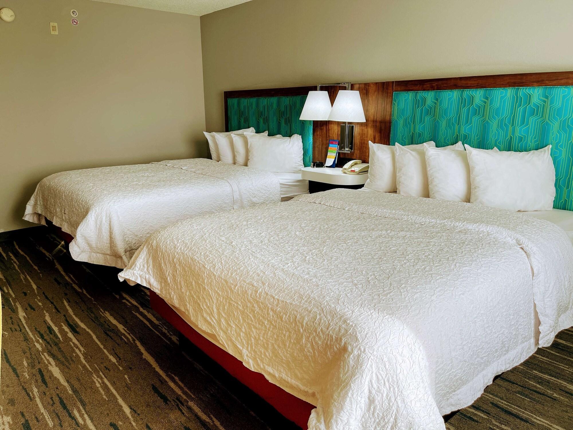 Hampton Inn & Suites Pensacola I-10 N At University Town Plaza Екстериор снимка