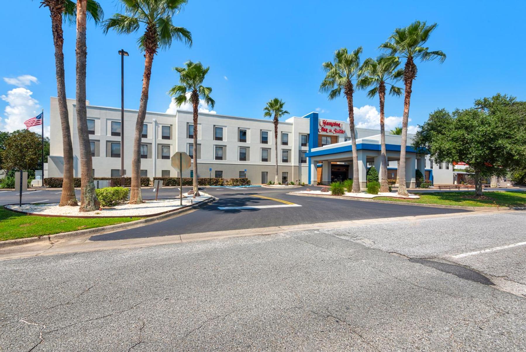 Hampton Inn & Suites Pensacola I-10 N At University Town Plaza Екстериор снимка