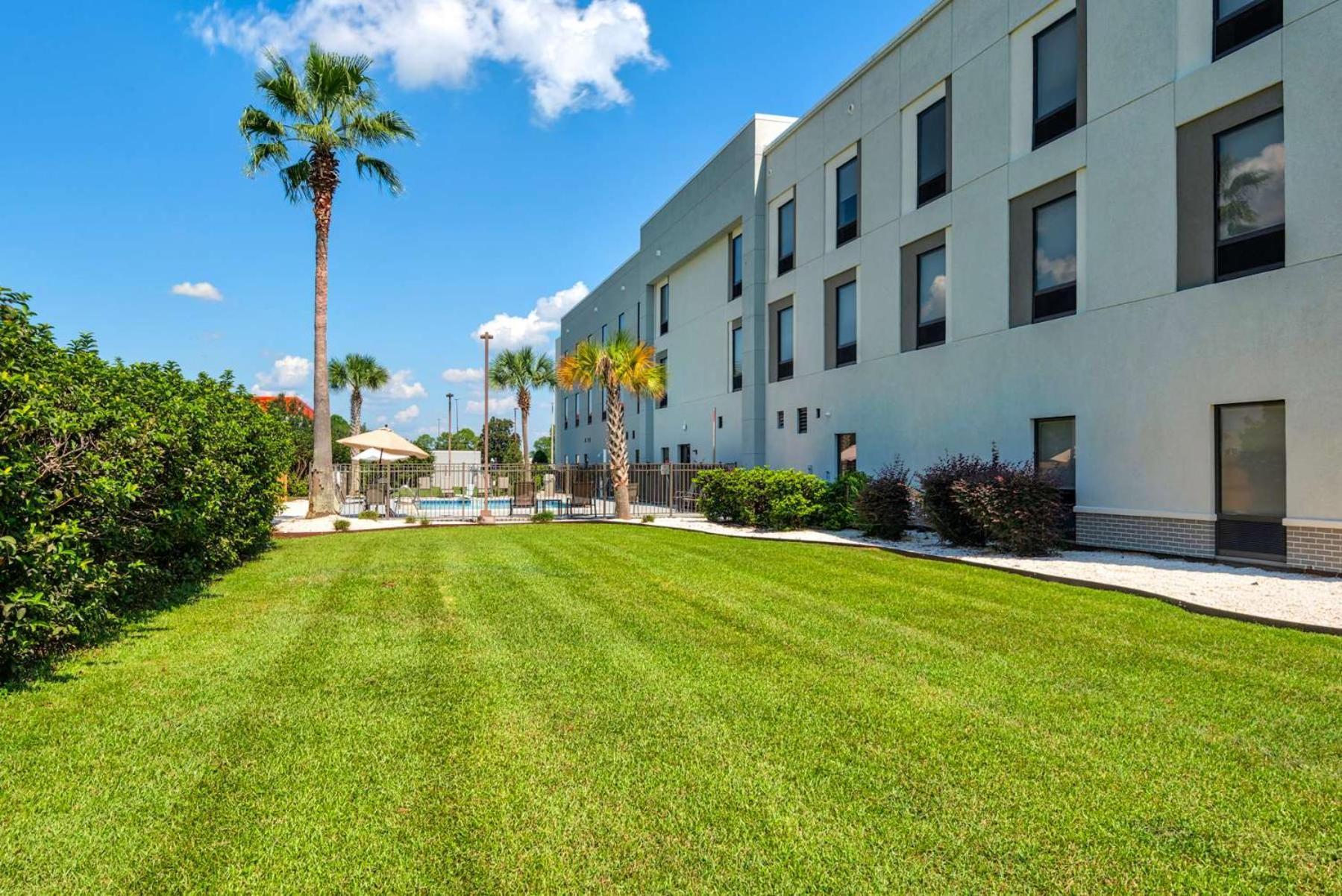 Hampton Inn & Suites Pensacola I-10 N At University Town Plaza Екстериор снимка