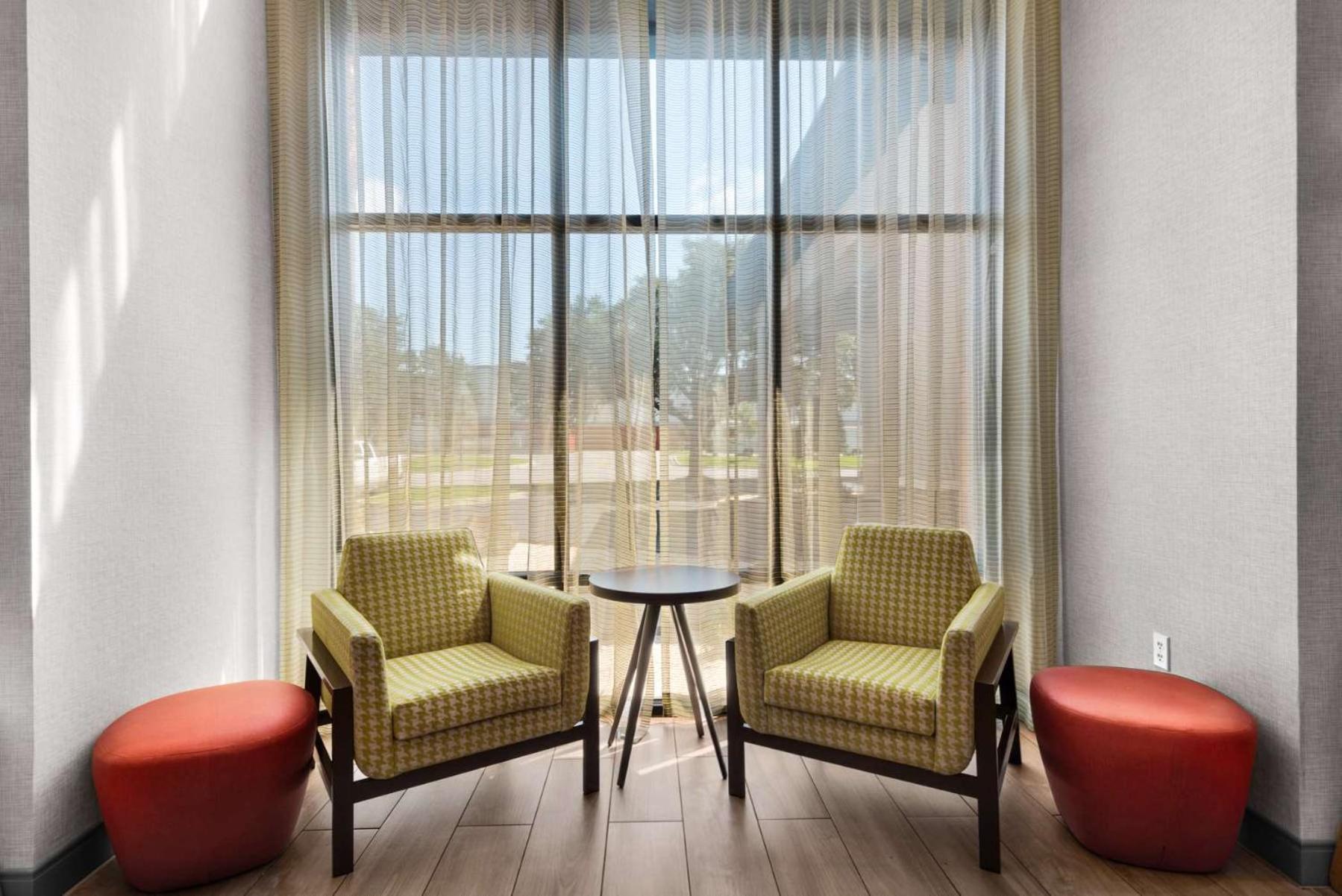 Hampton Inn & Suites Pensacola I-10 N At University Town Plaza Екстериор снимка