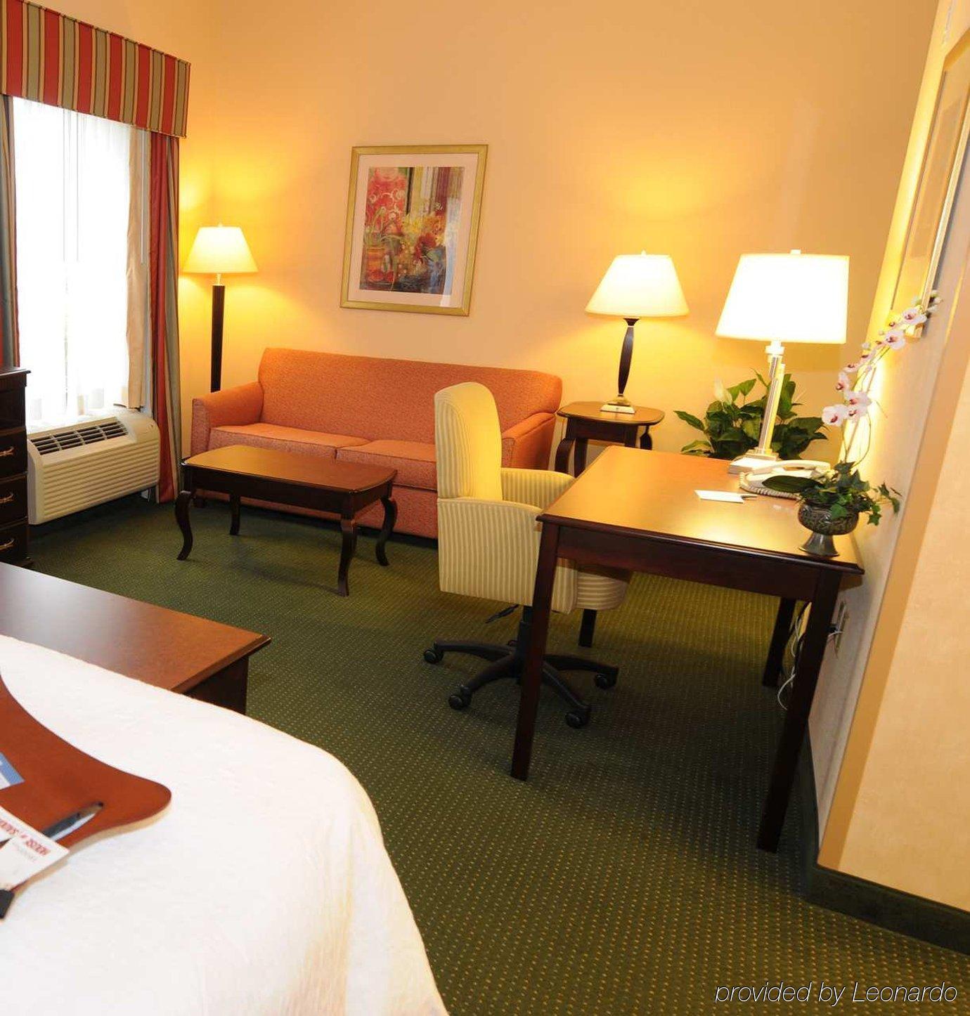 Hampton Inn & Suites Pensacola I-10 N At University Town Plaza Стая снимка