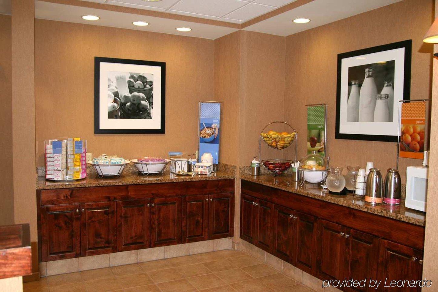 Hampton Inn & Suites Pensacola I-10 N At University Town Plaza Екстериор снимка