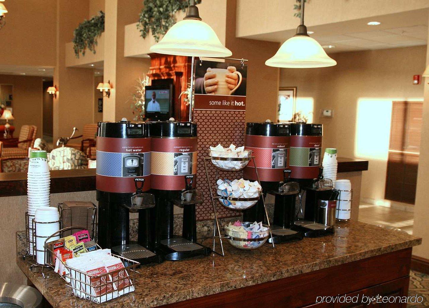 Hampton Inn & Suites Pensacola I-10 N At University Town Plaza Ресторант снимка